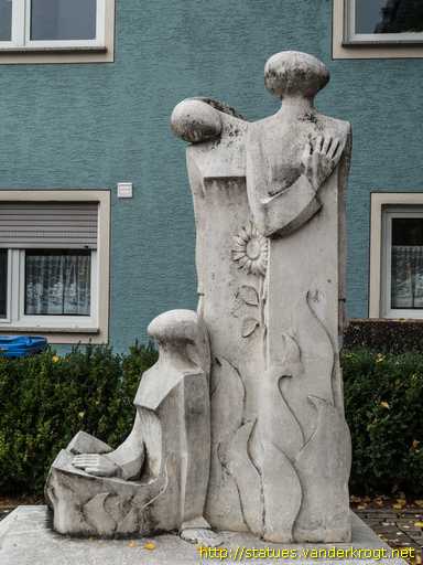 http://www.vanderkrogt.net/statues/Foto/deby/deby404.jpg