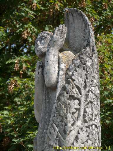 Descartes /  Monument aux morts