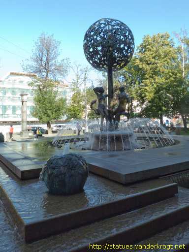 Moscow - Москва /  Фонтан Адам и Ева