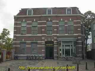 Delft - Voormalig gemeentehuis van Hof van Delft
