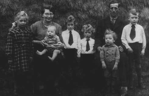 Gezin van Wilhelmus J. van der Kroft en Gerarda A. van der Tol