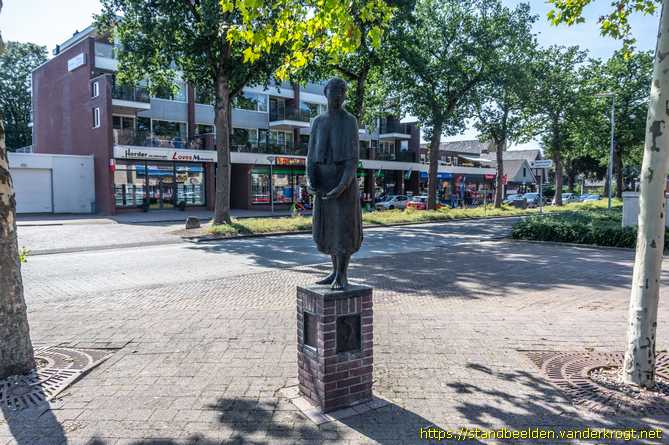 Emmer-Compascuum -  Veenvrouw