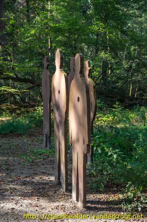 Fluitenberg -  Oorlogsmonument in het Spaarbankbos