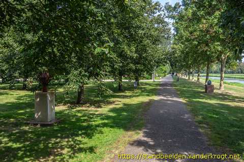 Emmeloord -  Huisje Boompje Beestje