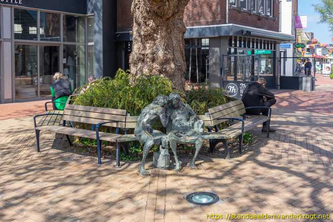 Drachten -  Kwebbelende Vrouwen