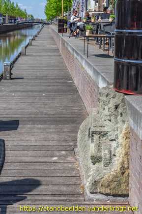 Drachten -  Kruiwagen met turf