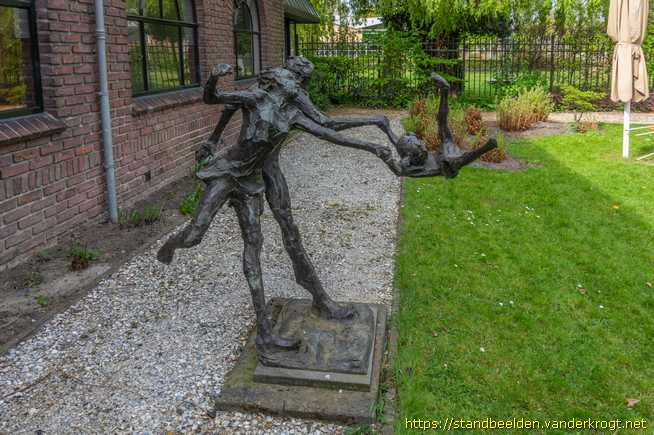 Drachten -  Vader, moeder en kind