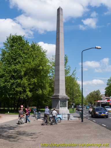 Apeldoorn -  Koning Willem III en Emma ('De Naald')