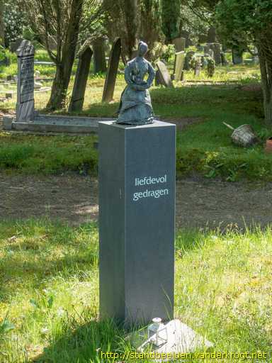 Apeldoorn -  Monument het overleden kind