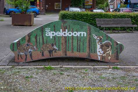 Beekbergen -  Mozaïekbank Beekbergen