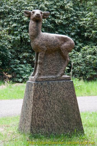 De Hoge Veluwe (Otterlo) -  De Hinde <i>of</i> Het Stenen Hert