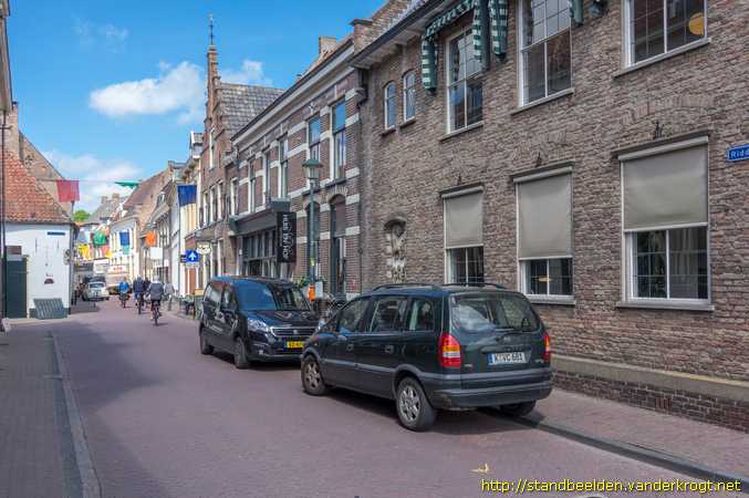 Hattem -  Ploegende boer