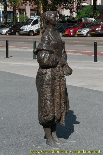 Nijmegen -  Dame met stola
