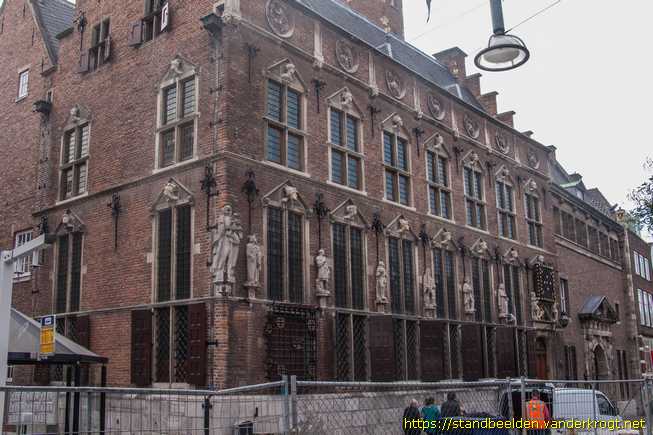Nijmegen -  Maria met kind