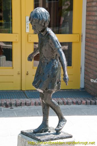 Groenlo -  Touwspringend meisje