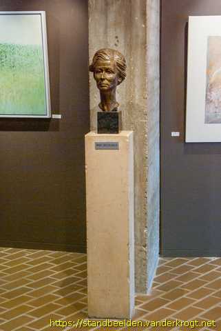 Tiel -  Mary Dresselhuys