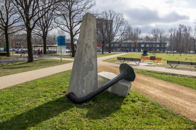 Wageningen -  Bloemkelk en de sterrenhemel