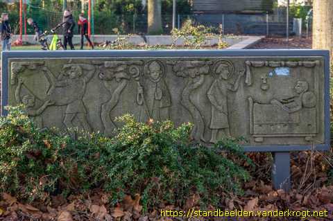 Oud-Zevenaar -  Reliëf St. Martinus