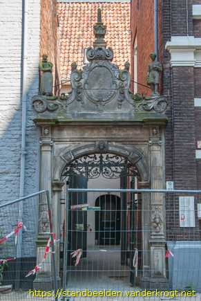 Groningen -  Weesmeisje en weesjongen