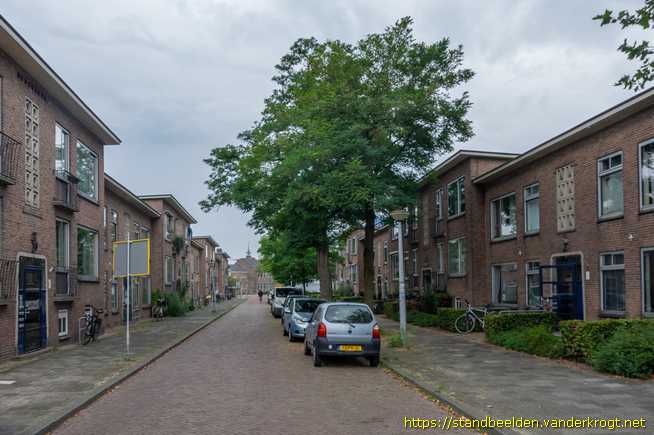 Groningen -  Portiekdecoratie Beroepen Merwedestraat