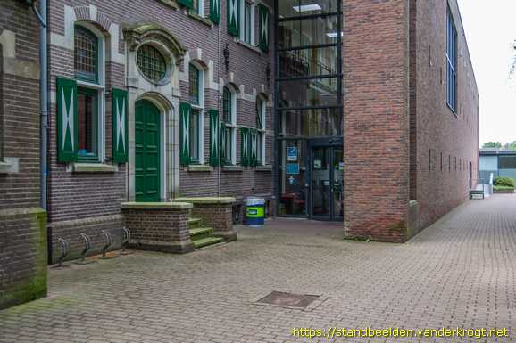 Winsum -  Kroningsdeksel Willem-Alexander en Máxima