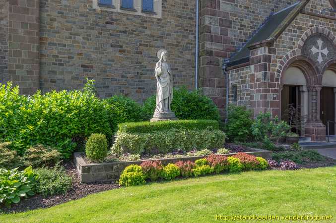 Beek -  Heilig Hartbeeld