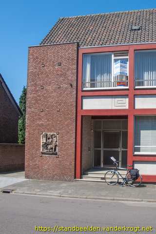 Pey -  Fabrieksarbeider en ploegende boer