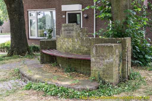 Gennep -  Juliana en Bernhard-bank