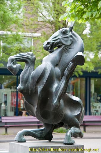 Gulpen -  Paard in brons