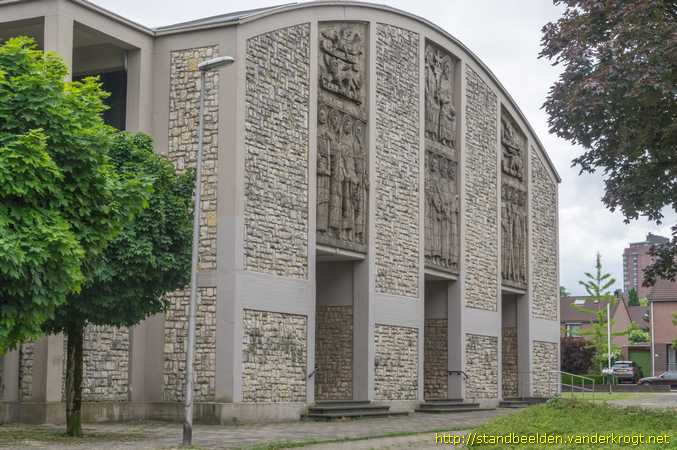 Heerlen -  Evangelisten, Drie-eenheid en Apostelen