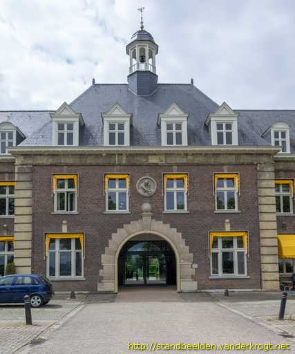 Heerlen -  Vroedvrouw