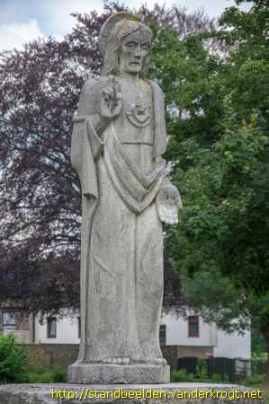 Nieuwenhagen -  Heilig Hartbeeld (Nieuwenhagen)