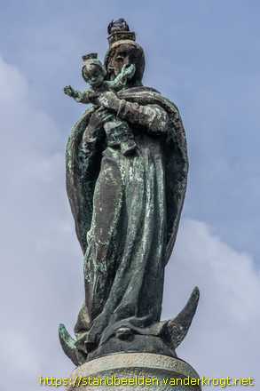 Maastricht -  Mariamonument met vier bisschoppen van Maastricht