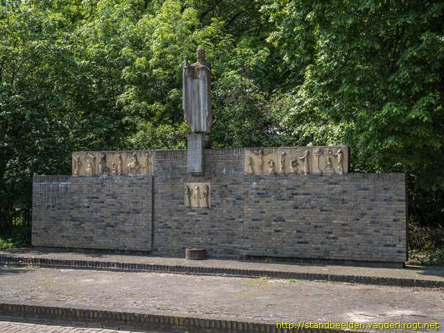 Maastricht -  Heilig Hartbeeld