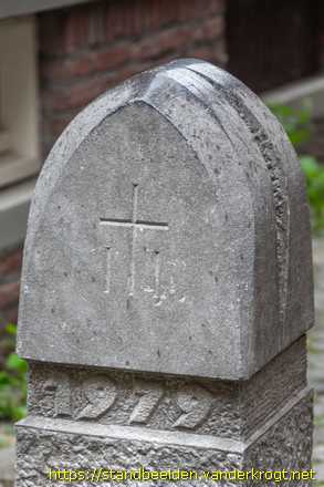 Maastricht - Afsluitpaal bisschopsmijter