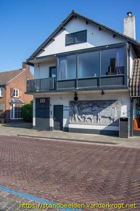 Baarle-Nassau -  Reliëf 100 jaar Den Engel