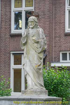 Heeswijk-Dinther -  Heilig Hartbeeld (Heeswijk)