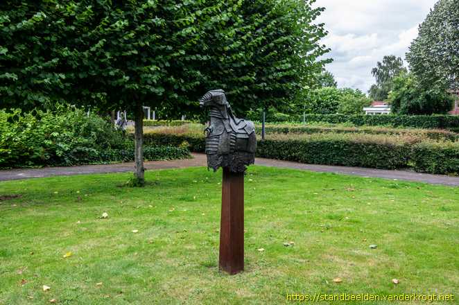 Breda -  Paard met ruiter
