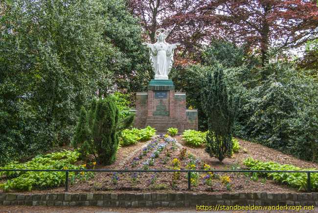 Teteringen -  Heilig Hartbeeld