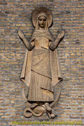 Breda -  Maria op de maansikkel