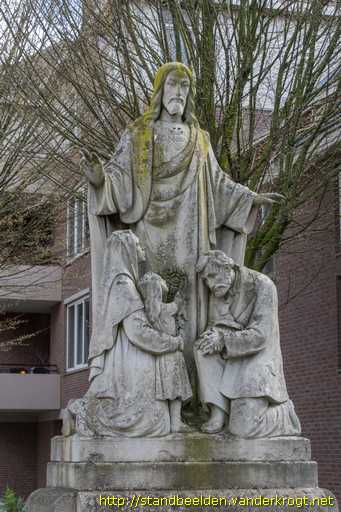 Budel -  Heilig Hartbeeld