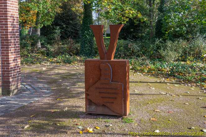 Dongen -  Monument 75 jaar bevrijding Dongen