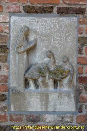 Lage Zwaluwe -  Gedenksteen Zusters van Moerdijk