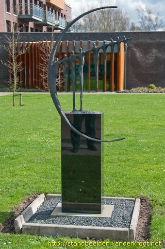 Etten-Leur -  Halve cirkel met figuren