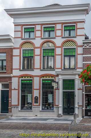 Grave -  Janus Kanters