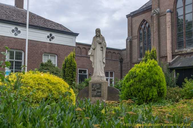 Esch -  Heilig Hartbeeld