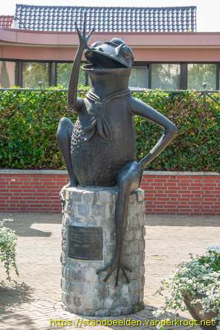 Oudenbosch -  De Puit (kikker)