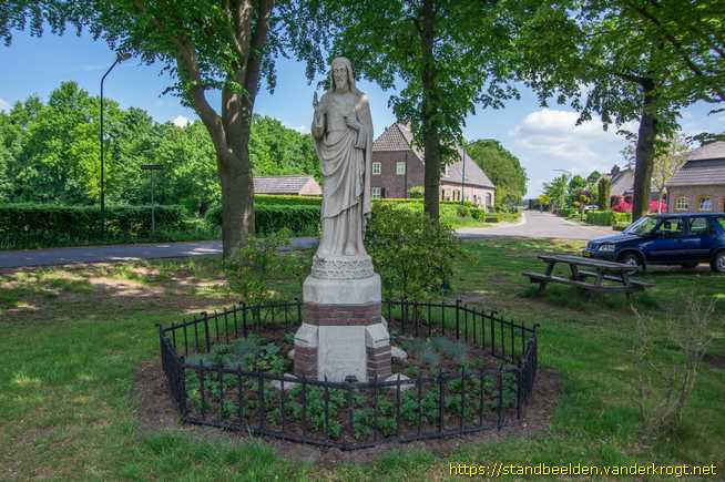 Leende -  Heilig Hartbeeld