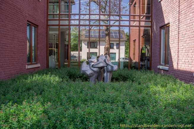 Heeze -  Twee figuren