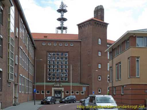 's-Hertogenbosch -  Telefonerende vrouwen